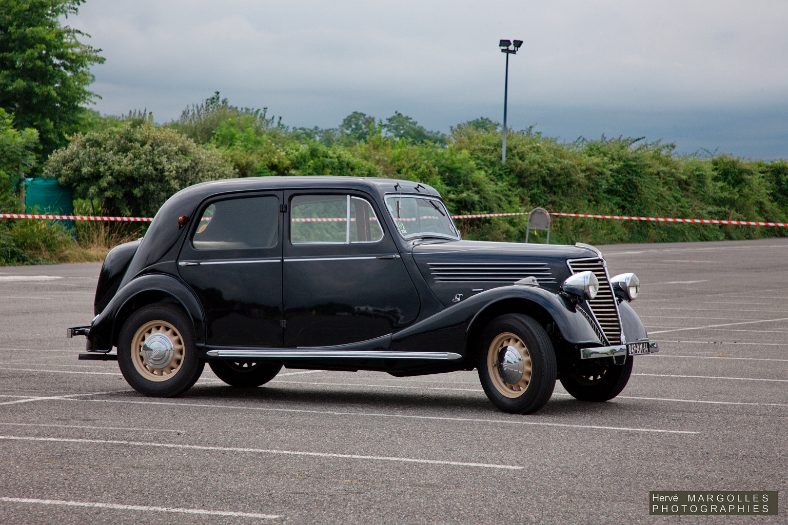 Renault Primaquatre-01.jpg